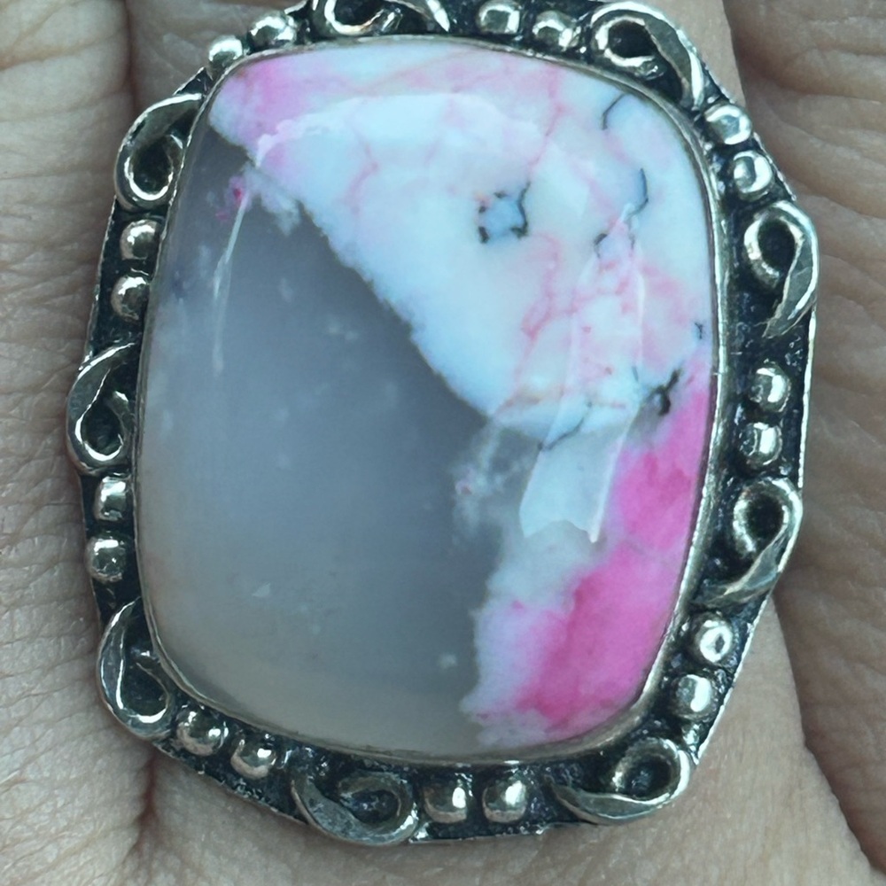 Elegant Pink and Silver Women's Ring